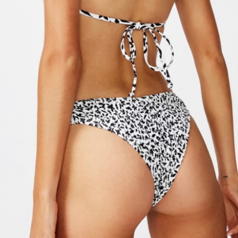 Cotton On | Cheeky bikini bottom | large | high waisted